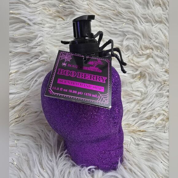 New Halloween Boo Berry Skull Spider Scented Hand Soap Bundle of two x 15,8fl oz - Picture 4 of 6